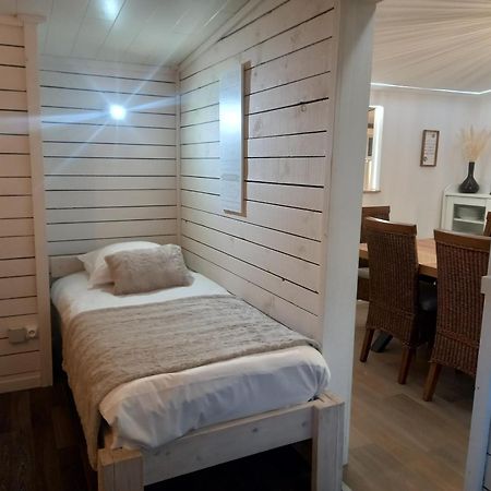 הוילה רוברטוויל Le Chalet Du Lac מראה חיצוני תמונה